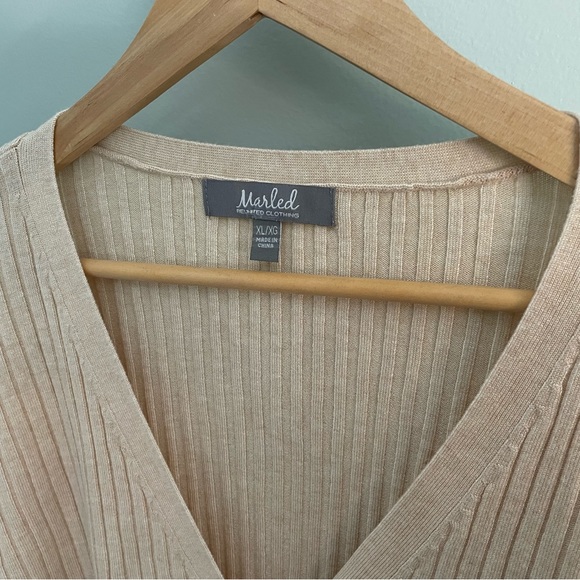 Marled Reunited Clothing Women’s Cream Ribbed Buttoned Cardigan - Picture 4 of 11